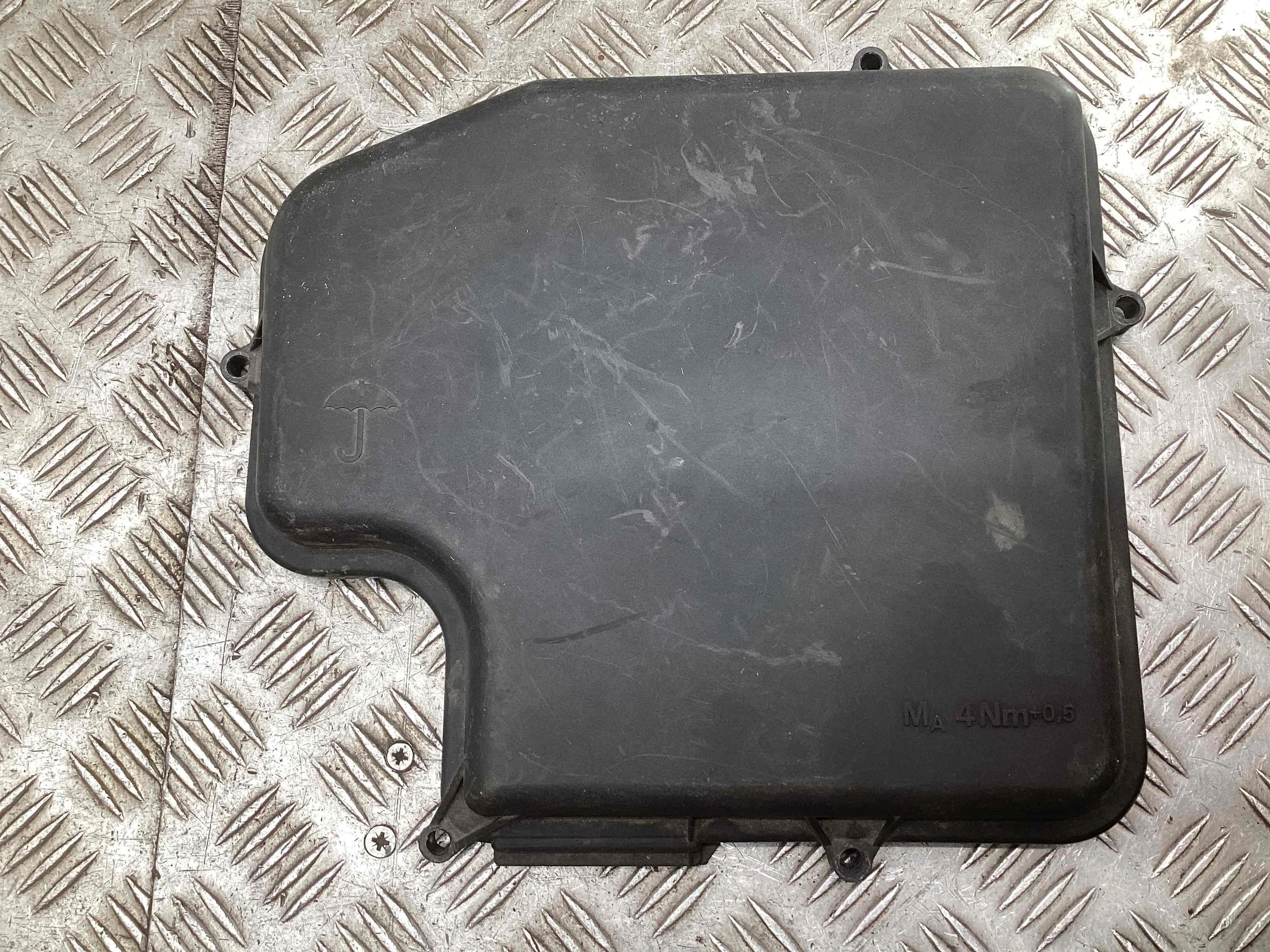 Крышка блока предохранителей Volkswagen Passat B5 (3B) 1996-2000 1998 1,9 Дизель АКПП Универсал