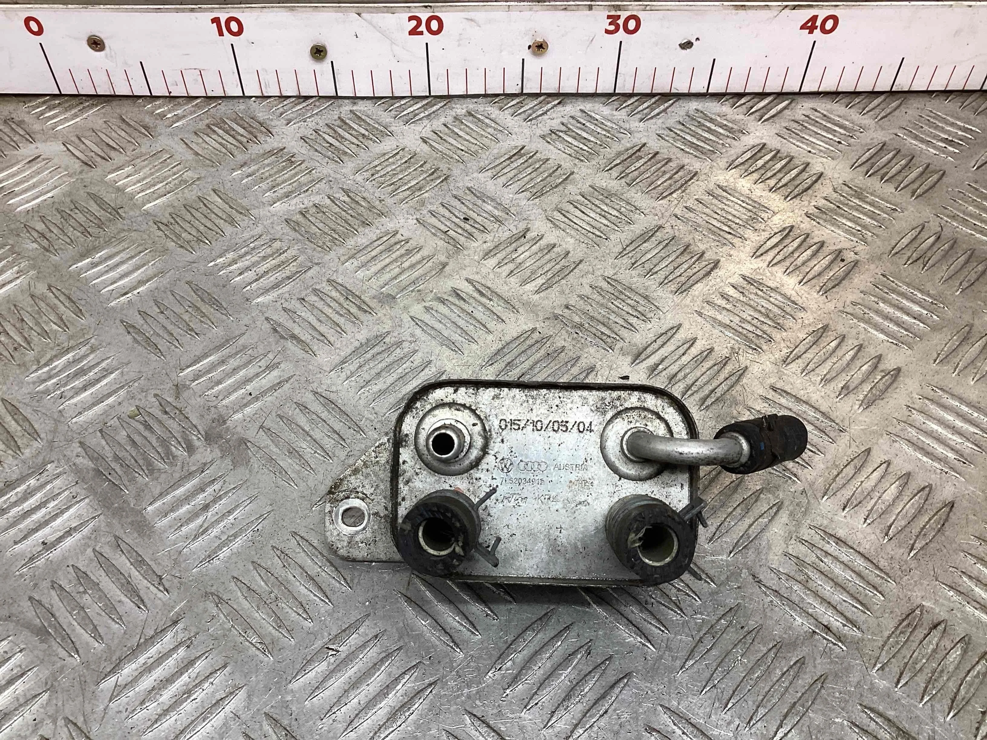 Топливный теплообменник (подогреватель топлива) Volkswagen Touareg I (7L) 2002-2006 2004 2,5 Дизель