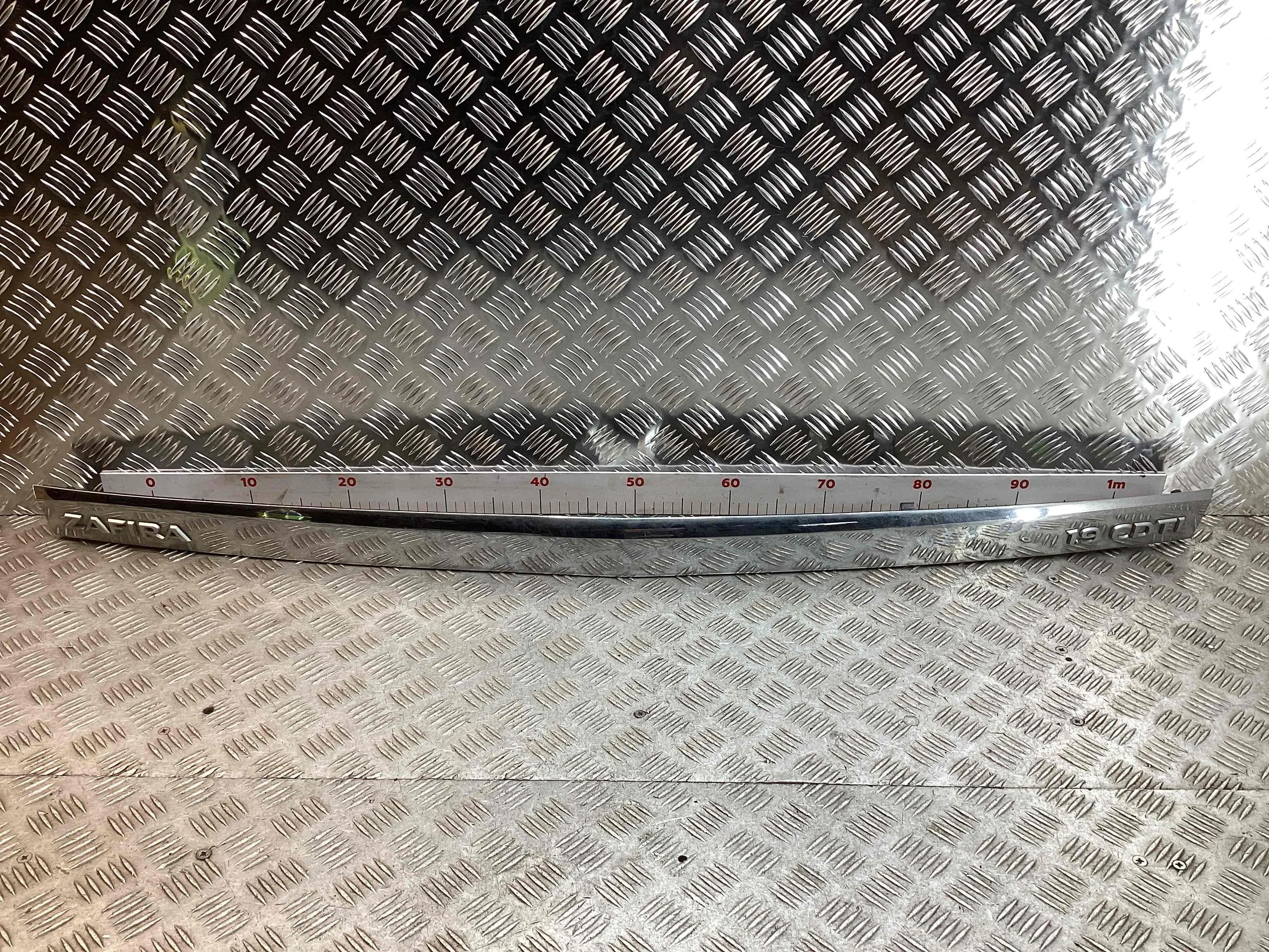 Накладка подсветки номера Opel Zafira B 2005-2008 2006 1,9 Дизель