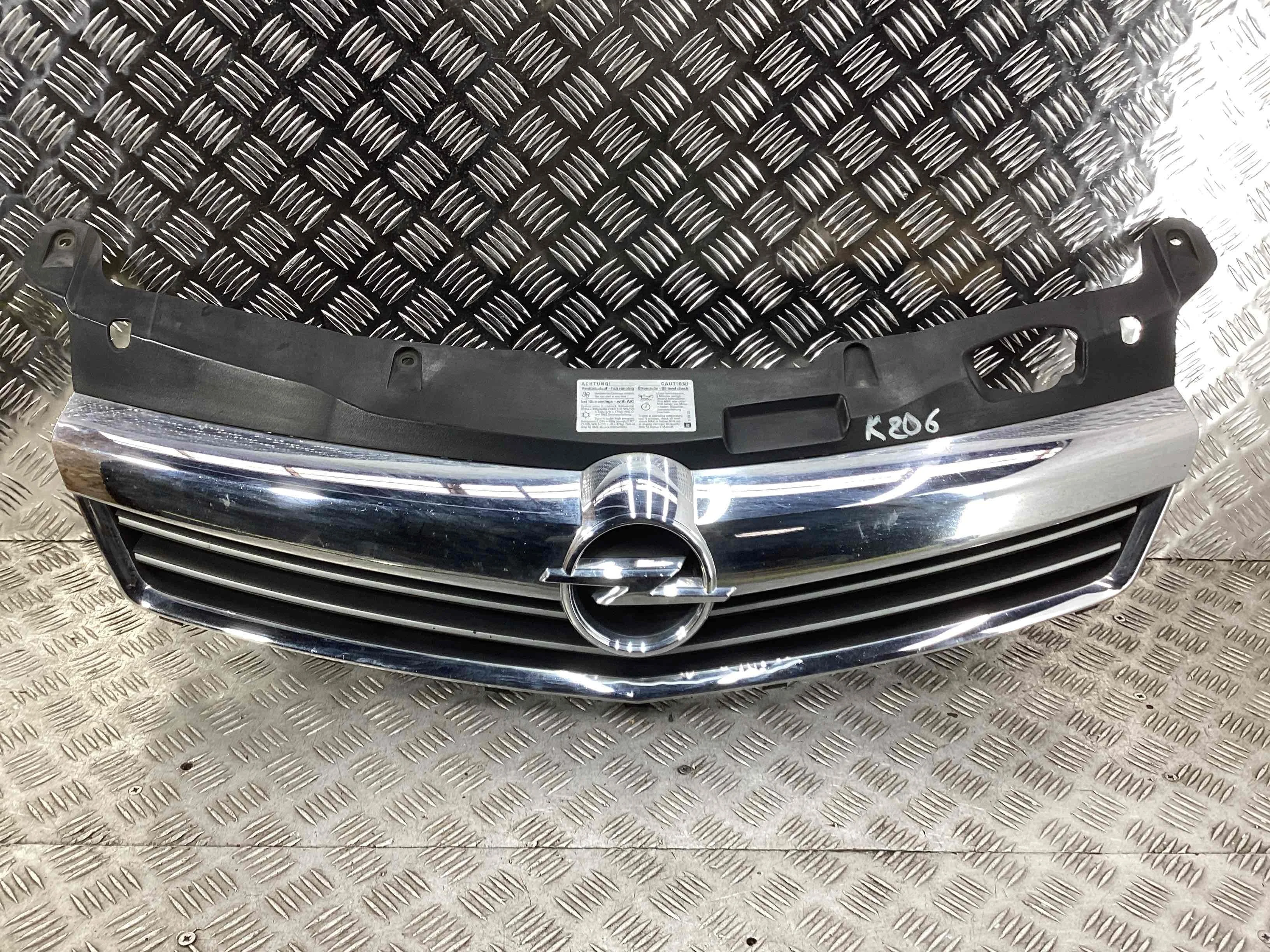 Решетка радиатора Opel Astra J 2009-2015 2012 1,7 Дизель МКПП 6ст. Хэтчбек 5дв.