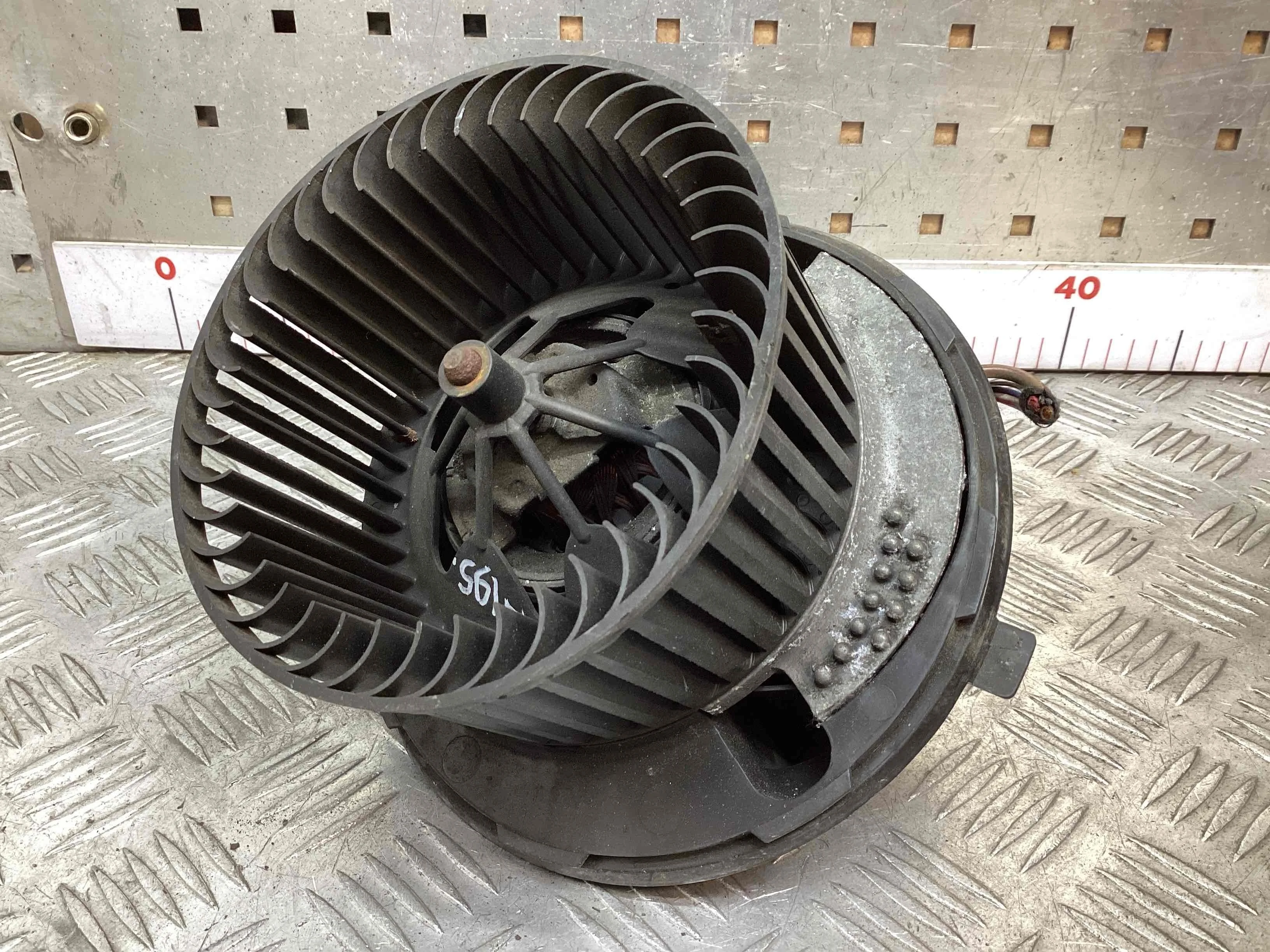 Моторчик печки Volkswagen Touran I (1T) 2003-2006 2004 1,9 Дизель МКПП 6ст. Минивэн