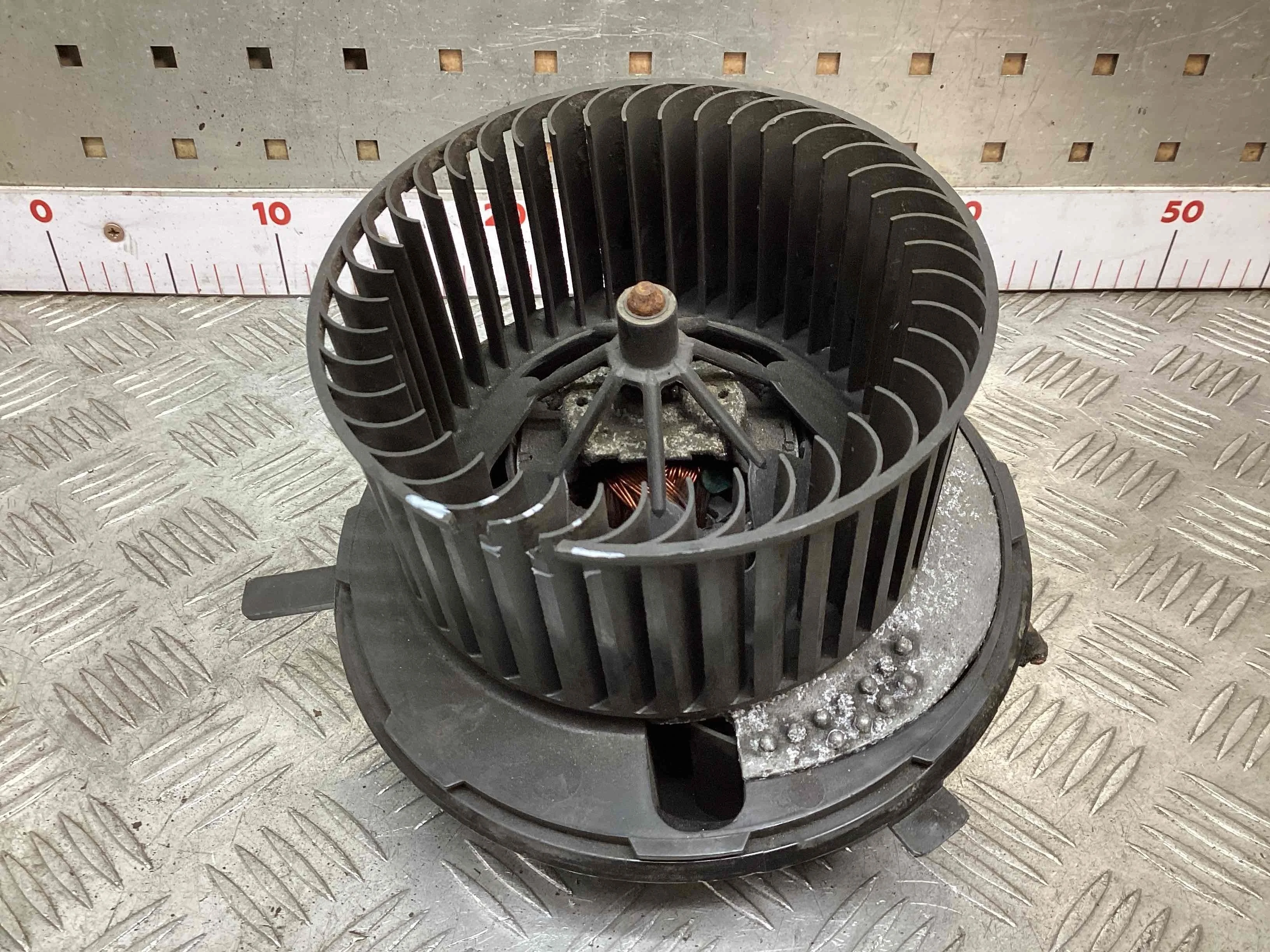 Моторчик печки Volkswagen Touran I (1T) 2003-2006 2003 1,9 Дизель МКПП 6ст. Минивэн