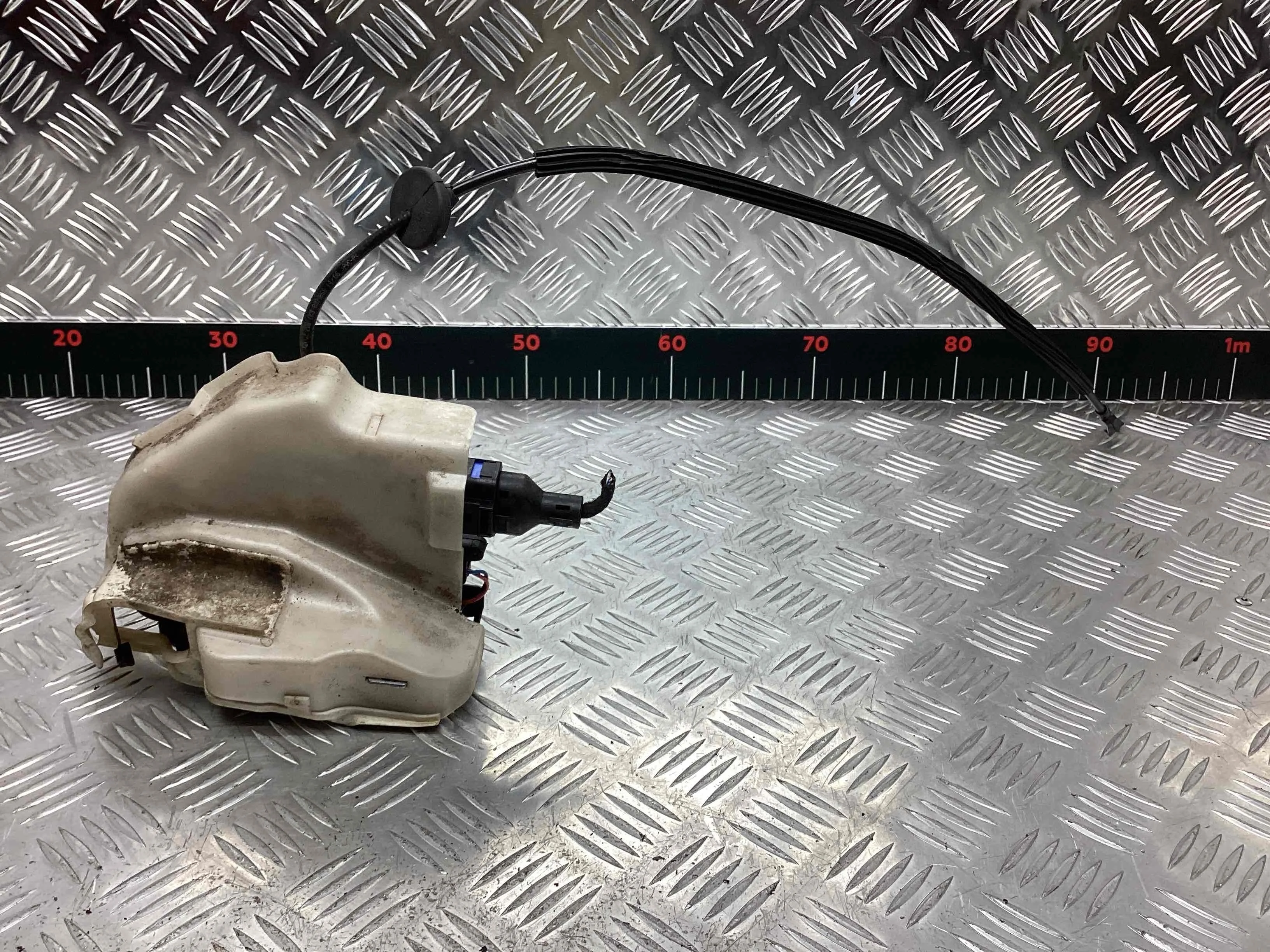 Замок двери передней правой Volkswagen Golf V (1K) 2004-2009 2006 1,6 Бензин АКПП Хэтчбек 3дв.