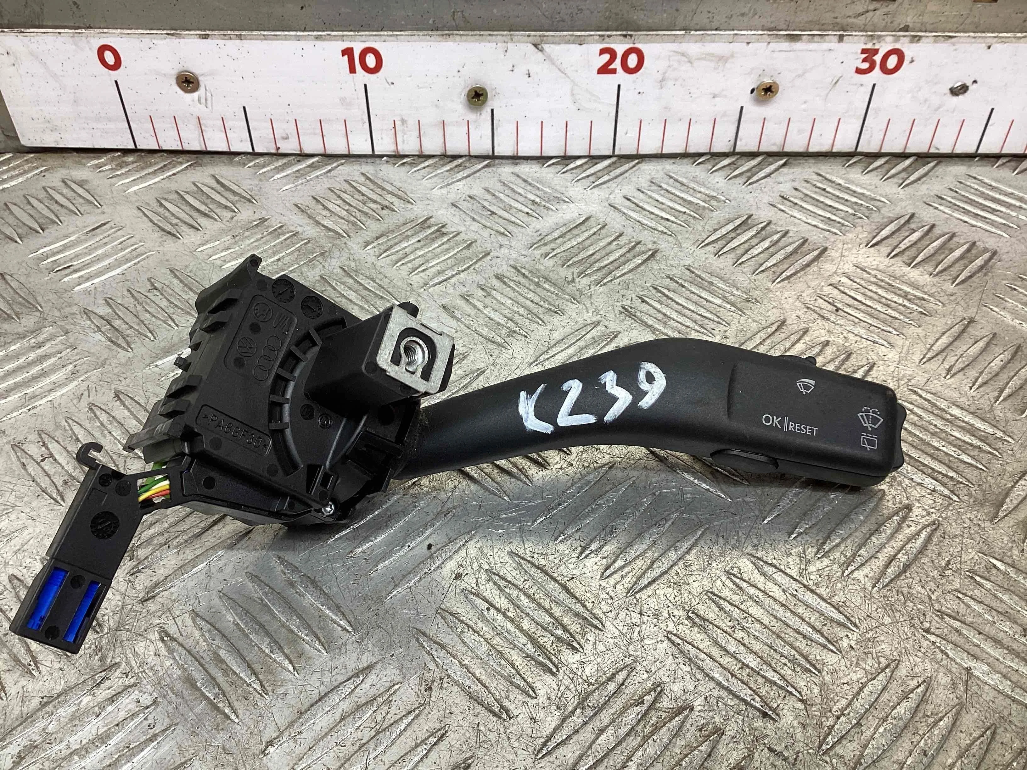 Переключатель дворников Volkswagen Touran I (1T) 2003-2006 2003 1,9 Дизель МКПП 6ст. Минивэн
