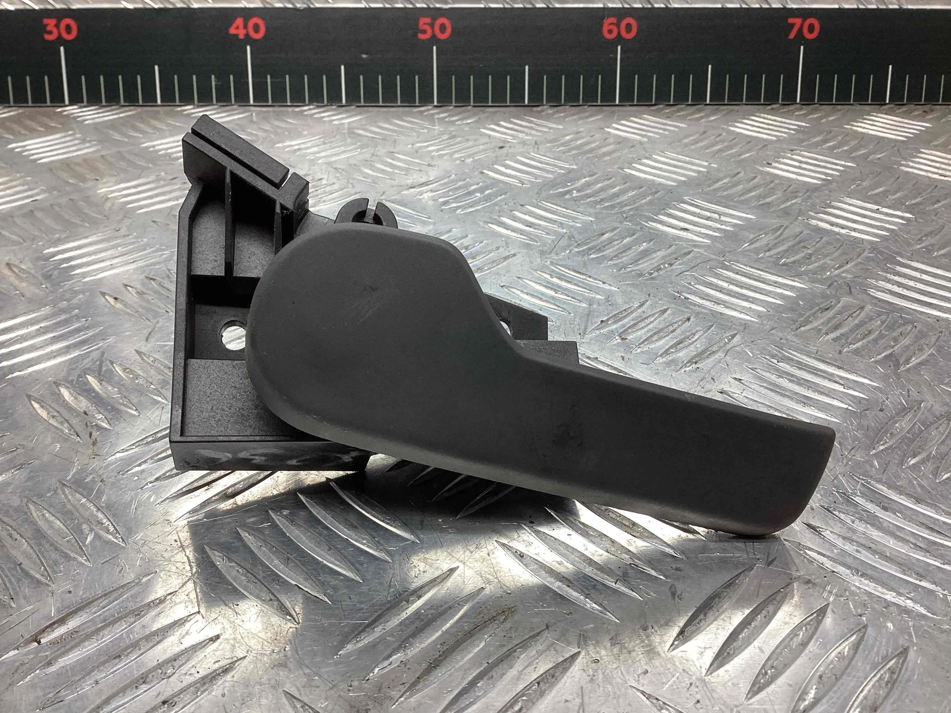 Ручка открывания капота Volkswagen Golf V (1K) 2004-2009 2006 1,6 Бензин АКПП Хэтчбек 3дв.