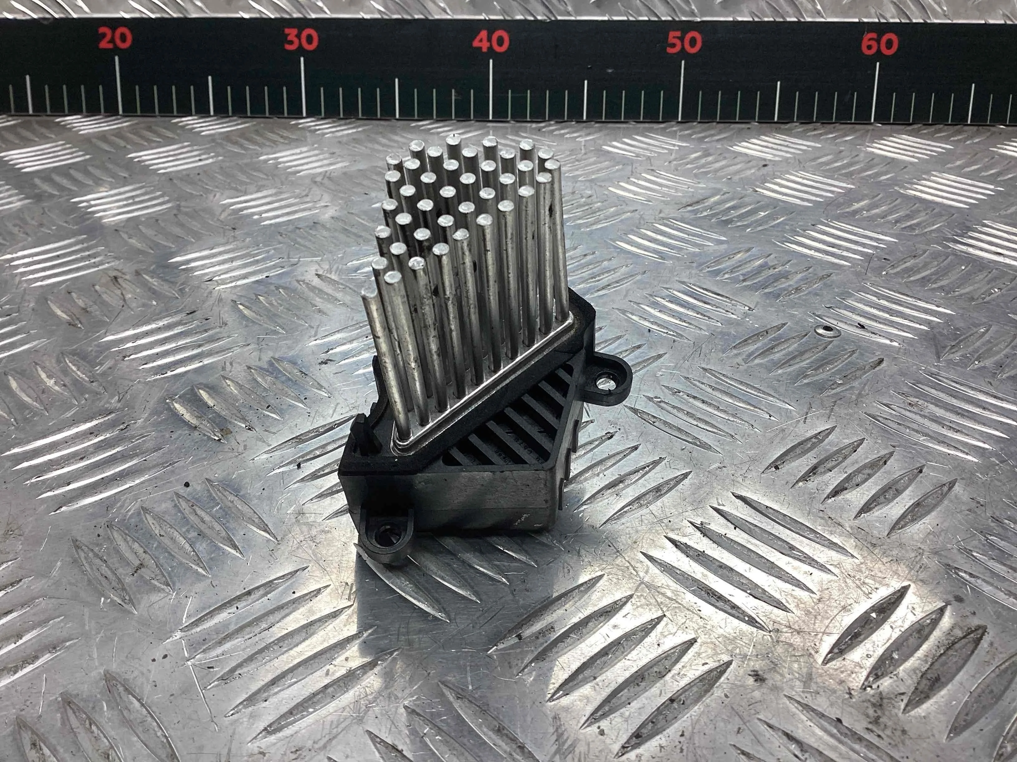 Сопротивление печки BMW X5 (E53) 1999-2003  2001 3,0 Дизель АКПП Внедорожник