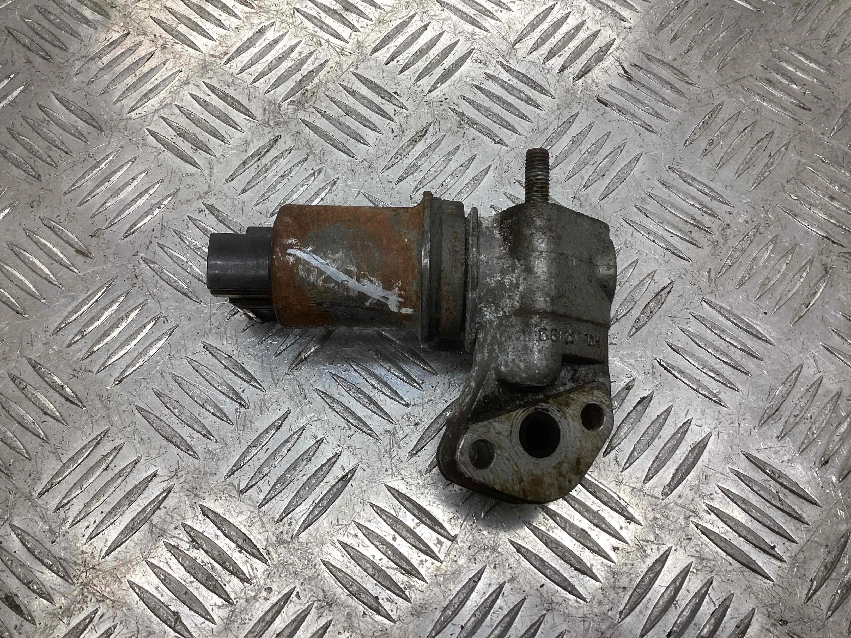 Клапан EGR Volkswagen Golf IV (1J) 1997-2004 2001 1,4 Бензин МКПП 5ст. Хэтчбек 5дв.