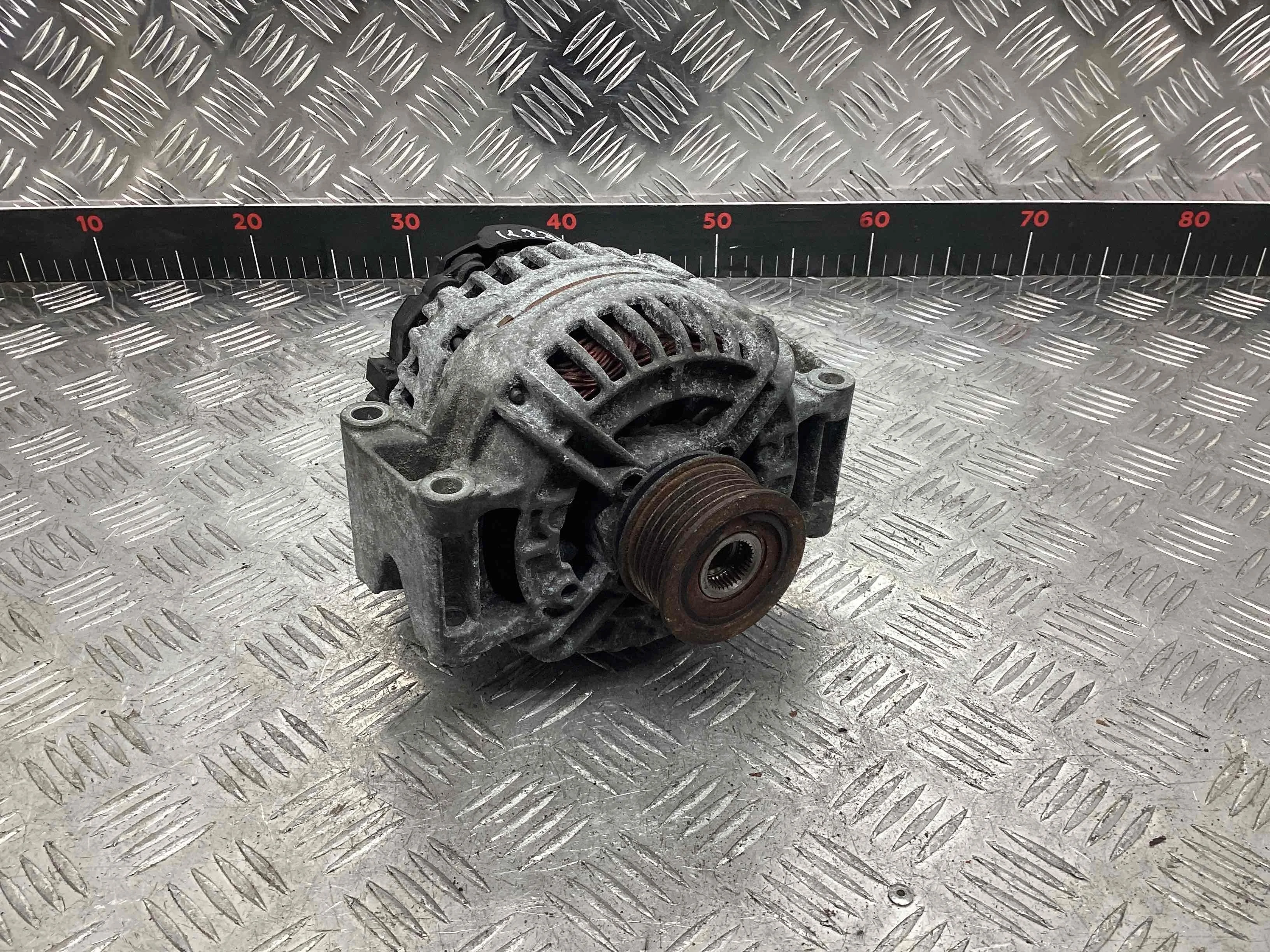 Генератор Audi A4 B6 (8EC, 8E5) 2000-2006 2002 1,8 Бензин МКПП Универсал