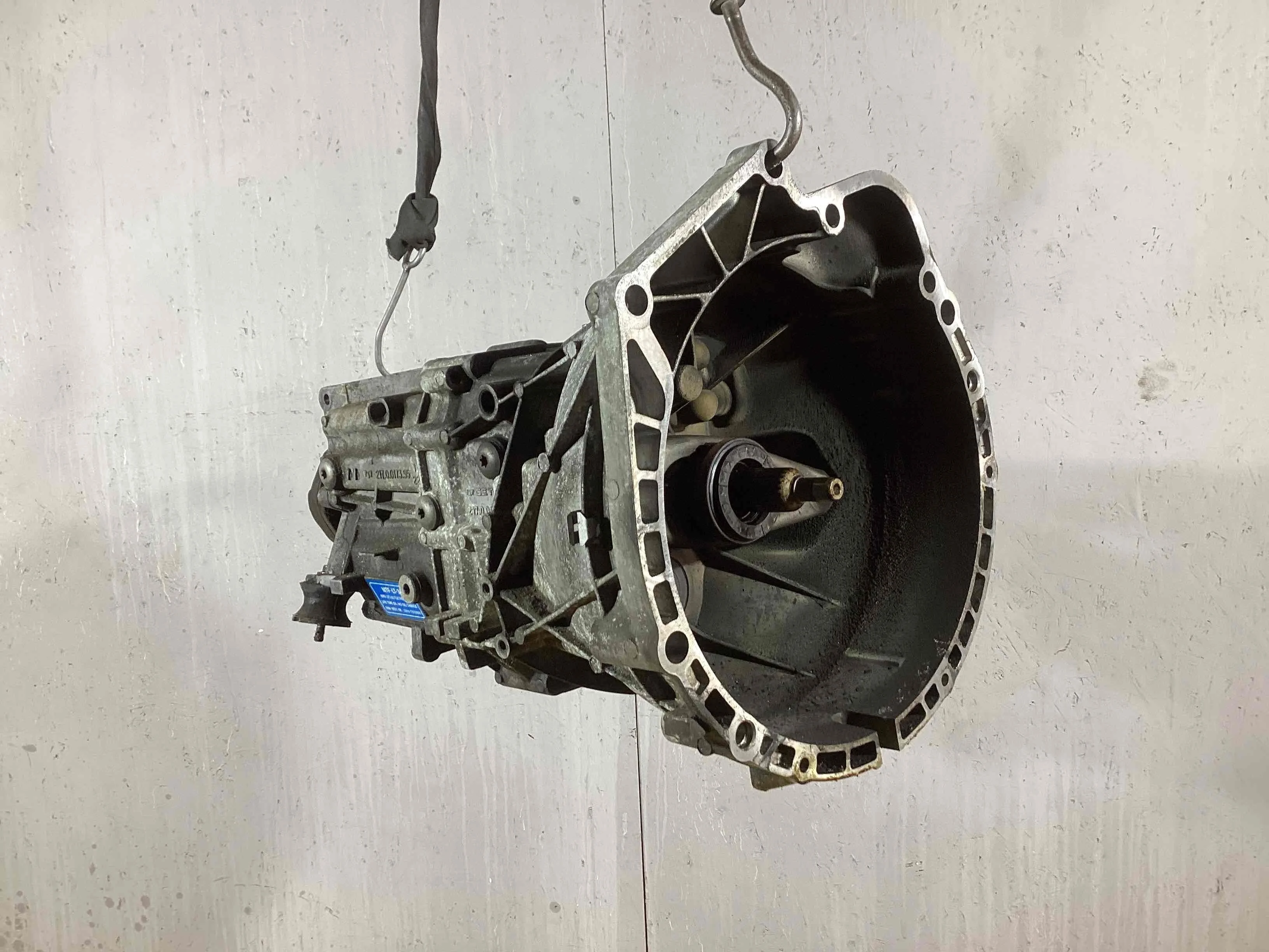 КПП механическая (МКПП) 6-ступенчатая BMW 3-Series (E90/91/92/93) 2005-2013  2005 2,0 Бензин МКПП Седан