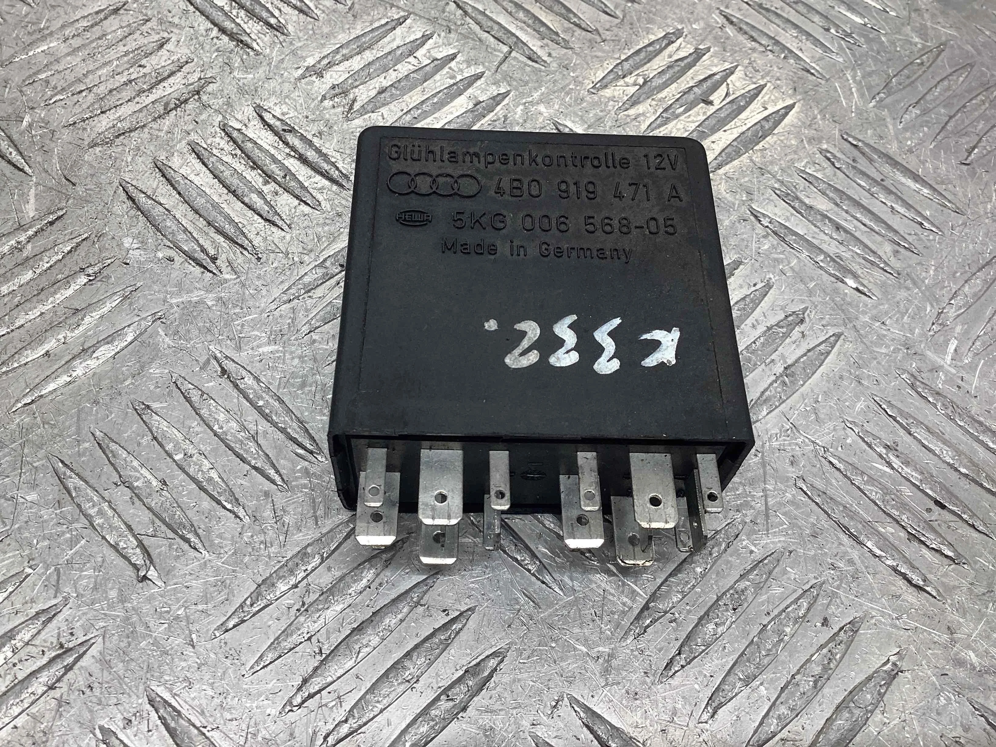 Блок управления светом Audi A6 C5 (4B) 2001-2004 рестайлинг 2001 2,5 Дизель АКПП Универсал
