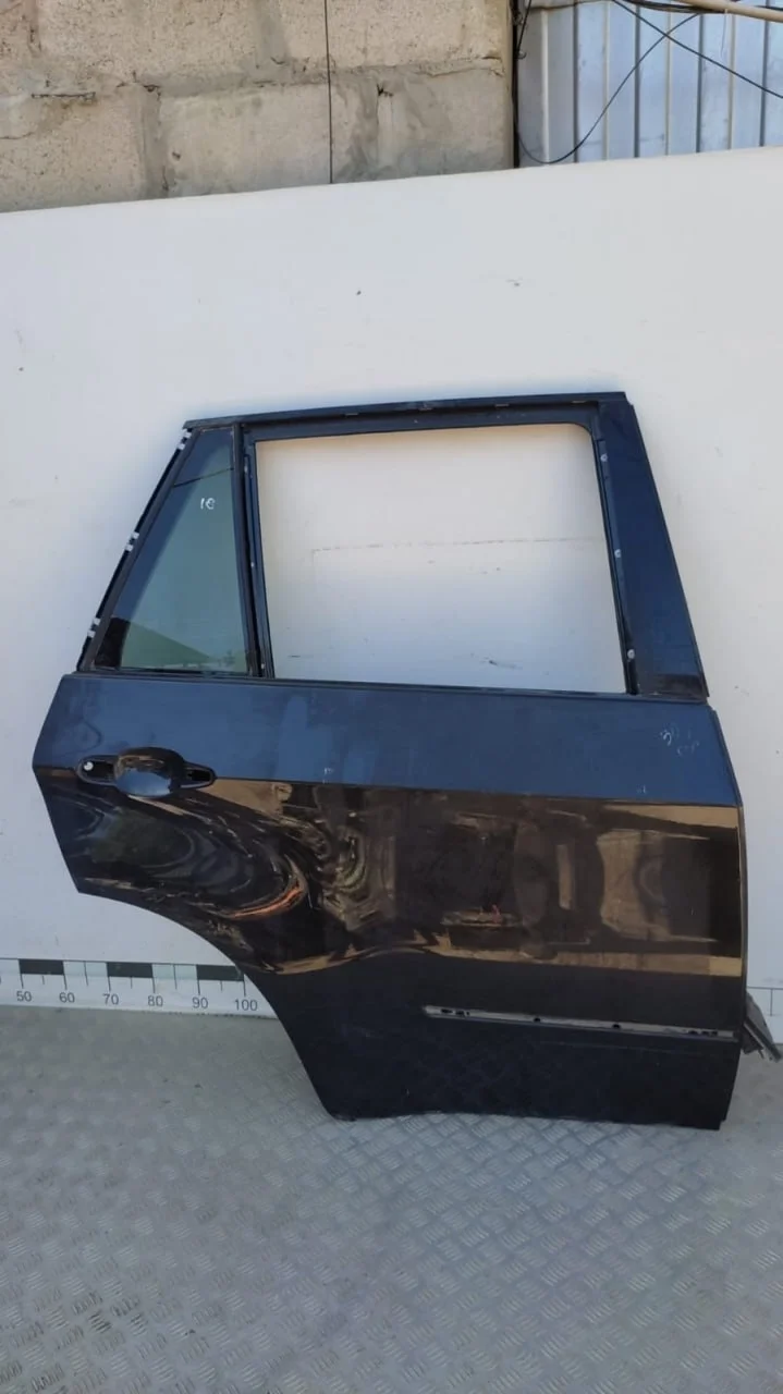 [Б/У] Дверь задняя правая BMW X5 E70 2007-2013 - +Стекло двери задней правой (форточка) 51357129730 (заводская тонировка) [ХОРОШЕЕ] [Код: 00611199 ]