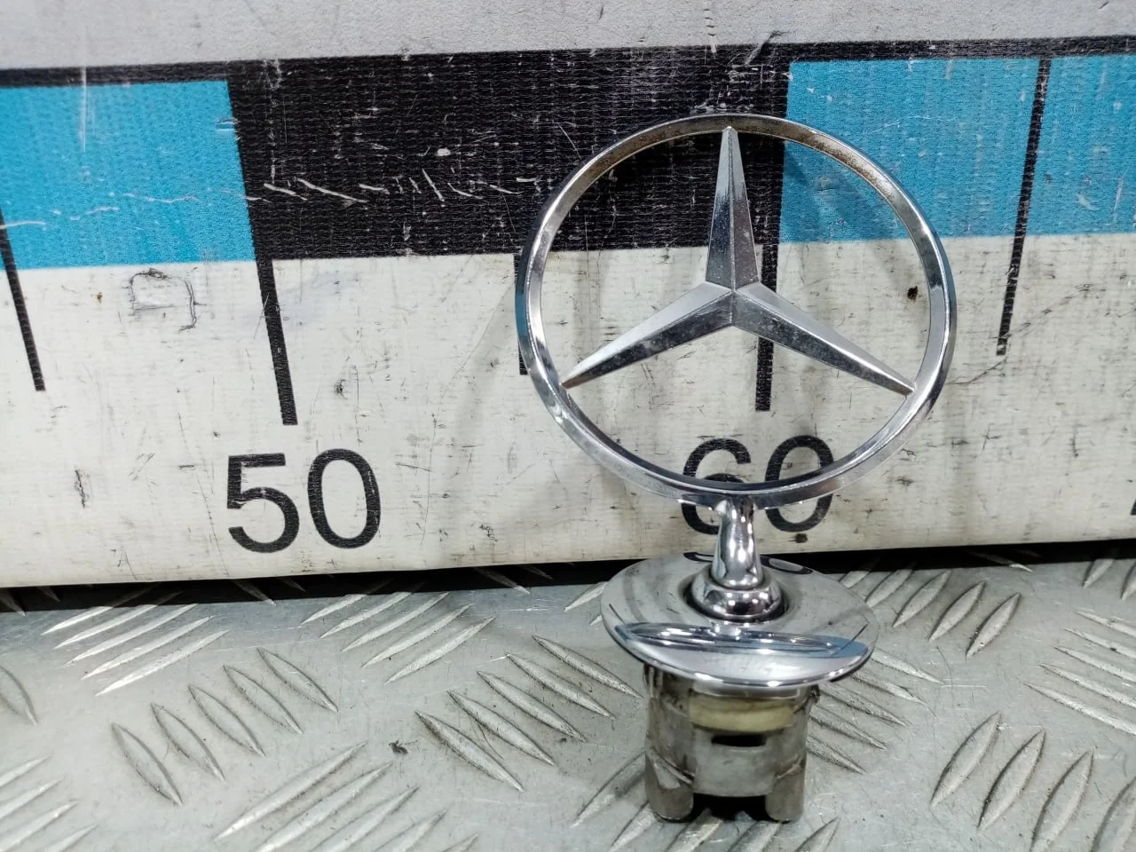 [Б/У] Эмблема на капот Mercedes (звезда) [Код: 00611644 ]