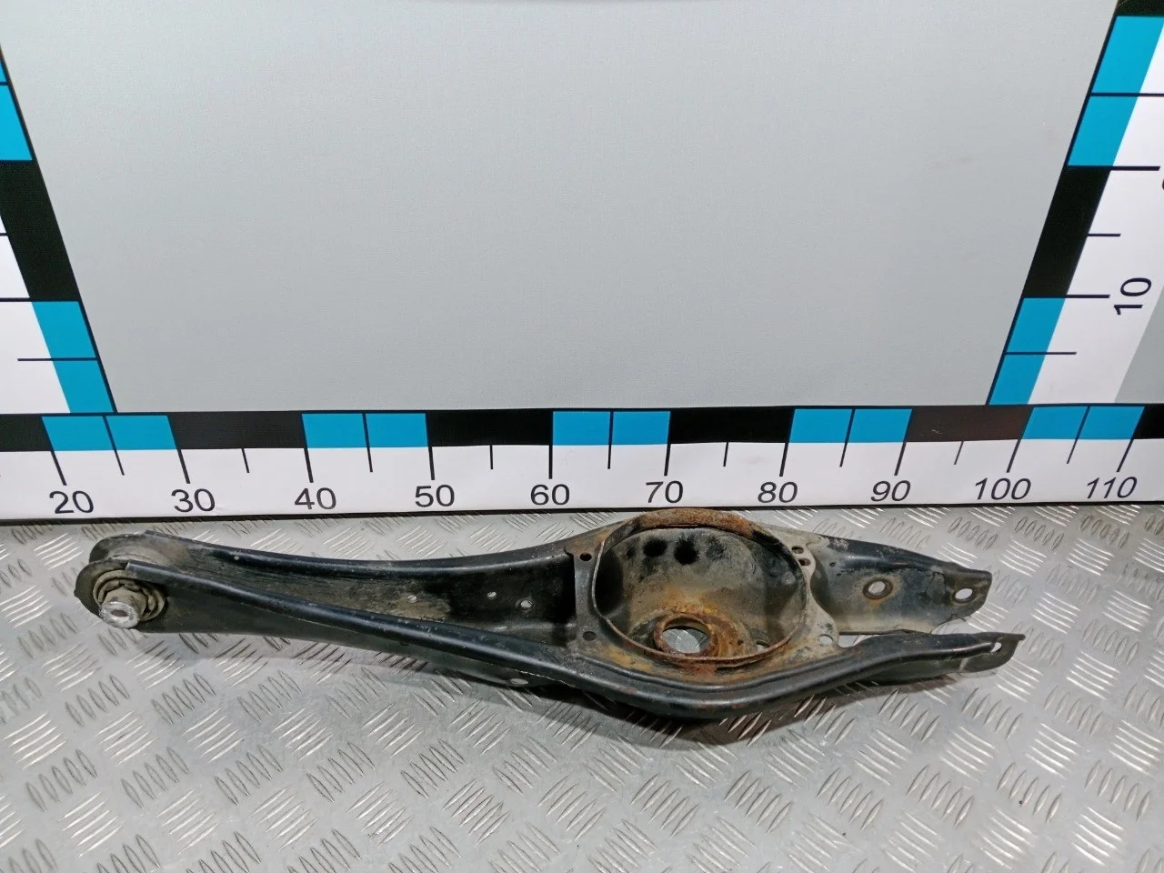 [Б/У] Рычаг задний поперечный VW Skoda Audi [Код: 00612636 ]