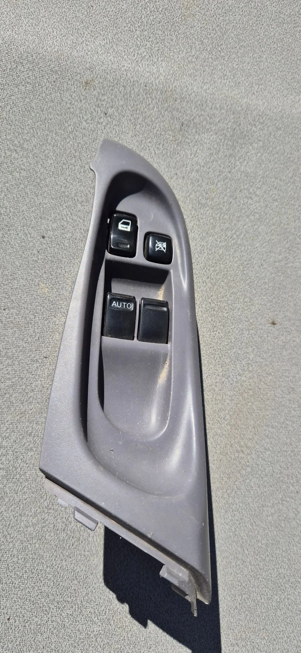 Блок стеклоподъемниками Nissan Almera N16