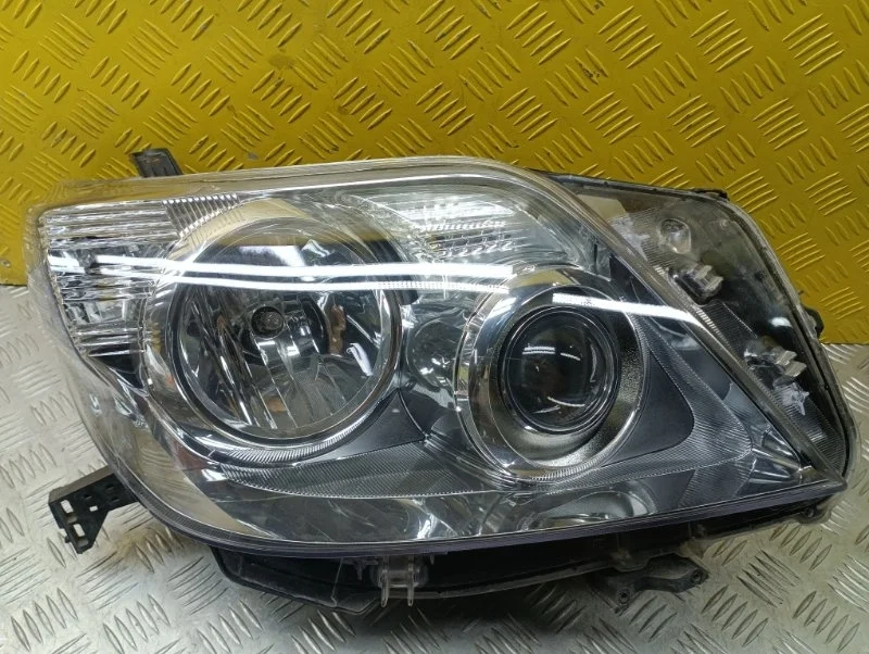 Фара правая Toyota Land Cruiser Prado 150 (2009-2023) 2011 Внедорожник