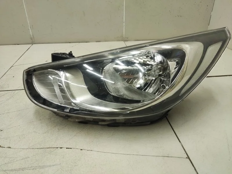 Фара левая Hyundai Solaris 1 До 2014