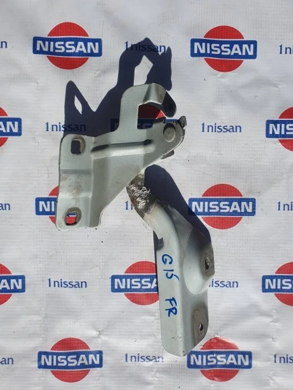 Петля капота Nissan Almera 2014 65400EW000 G15 K4M, передняя правая
