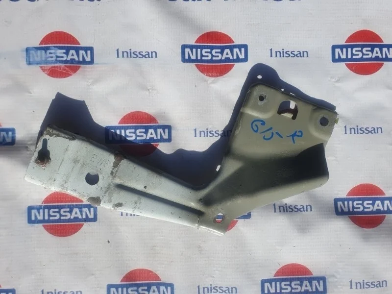 Кронштейн кузовной Nissan Almera 2014 63160EW00A G15, передний правый