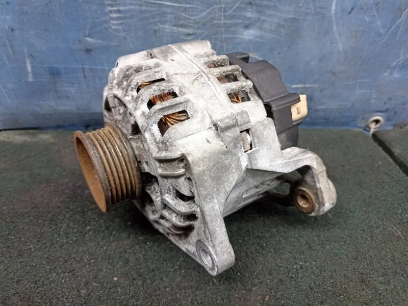 Генератор Volkswagen Passat B5 2001 06B903016D B5 1.6 ARM