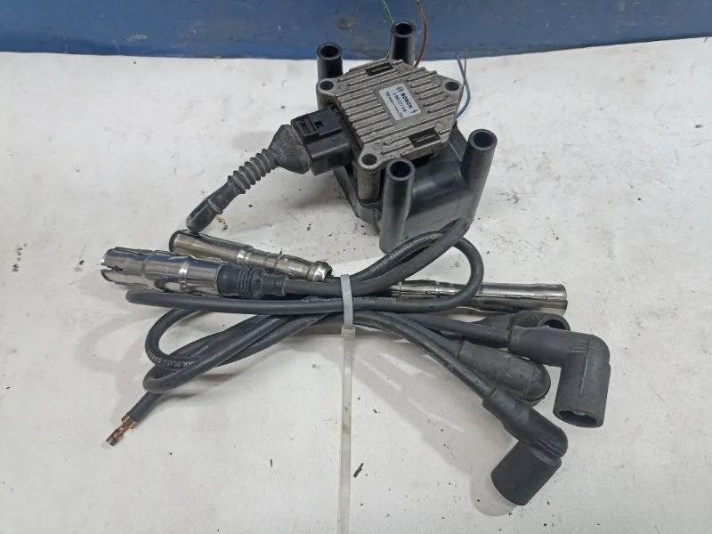 Катушка зажигания Volkswagen Passat B5 2001 032905106E B5 1.6 ARM