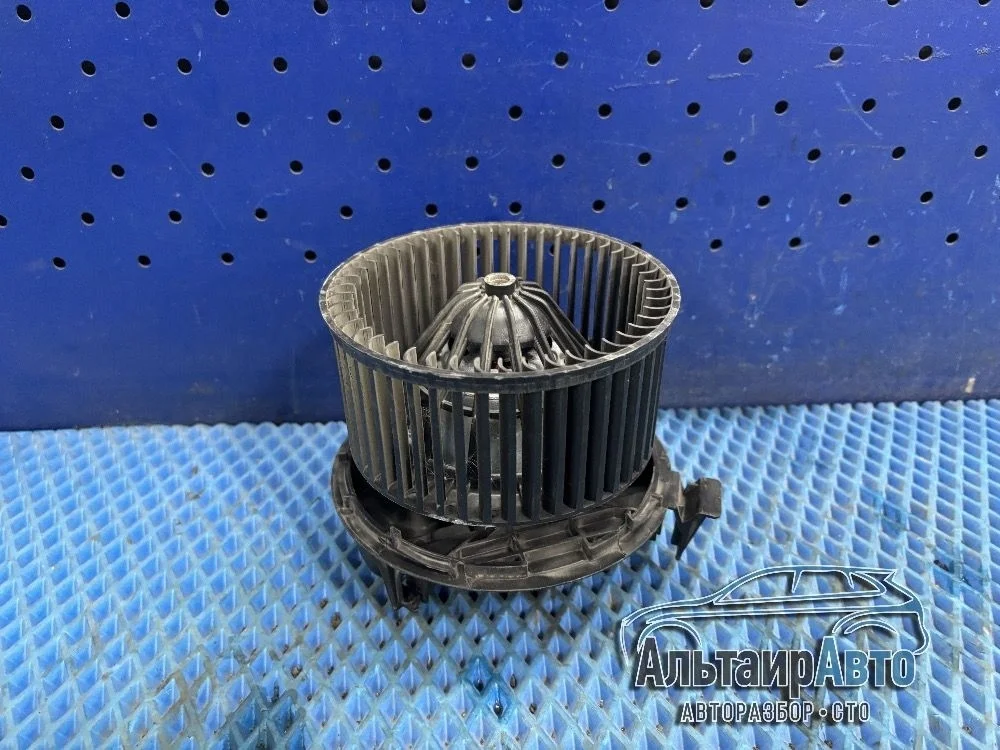 Моторчик отопителя Nissan Micra K12 (2002—2010) Nissan Micra K12 (2002—2010) K12 левый руль 27226AX105