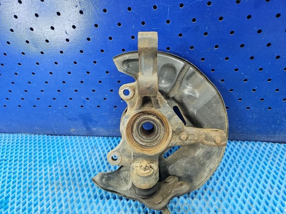 Кулак поворотный передний правый Toyota Avensis T250 рестайлинг (2006—2009) Toyota Avensis T250 рестайлинг (2006—2009) T250 T25 4321105052
