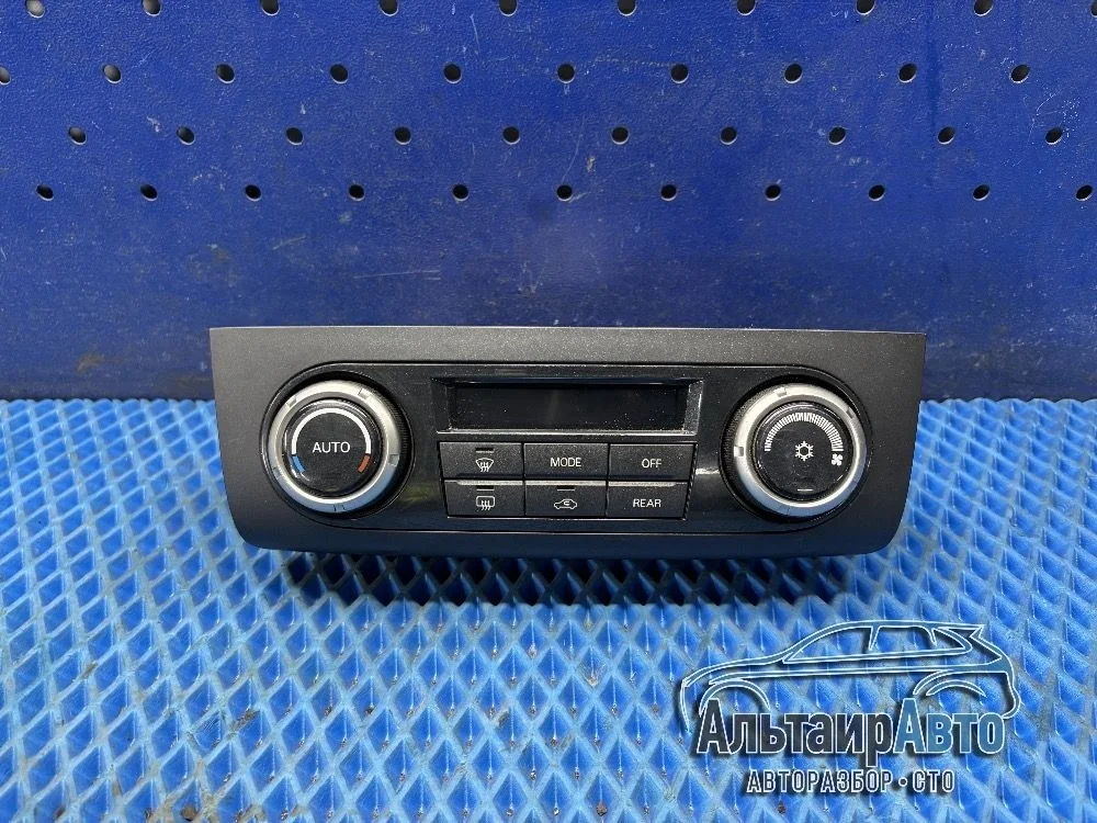Блок управления климат-контролем Mitsubishi Pajero IV (2006—2011) Mitsubishi Pajero IV (2006—2011) V98W 7820A269XA