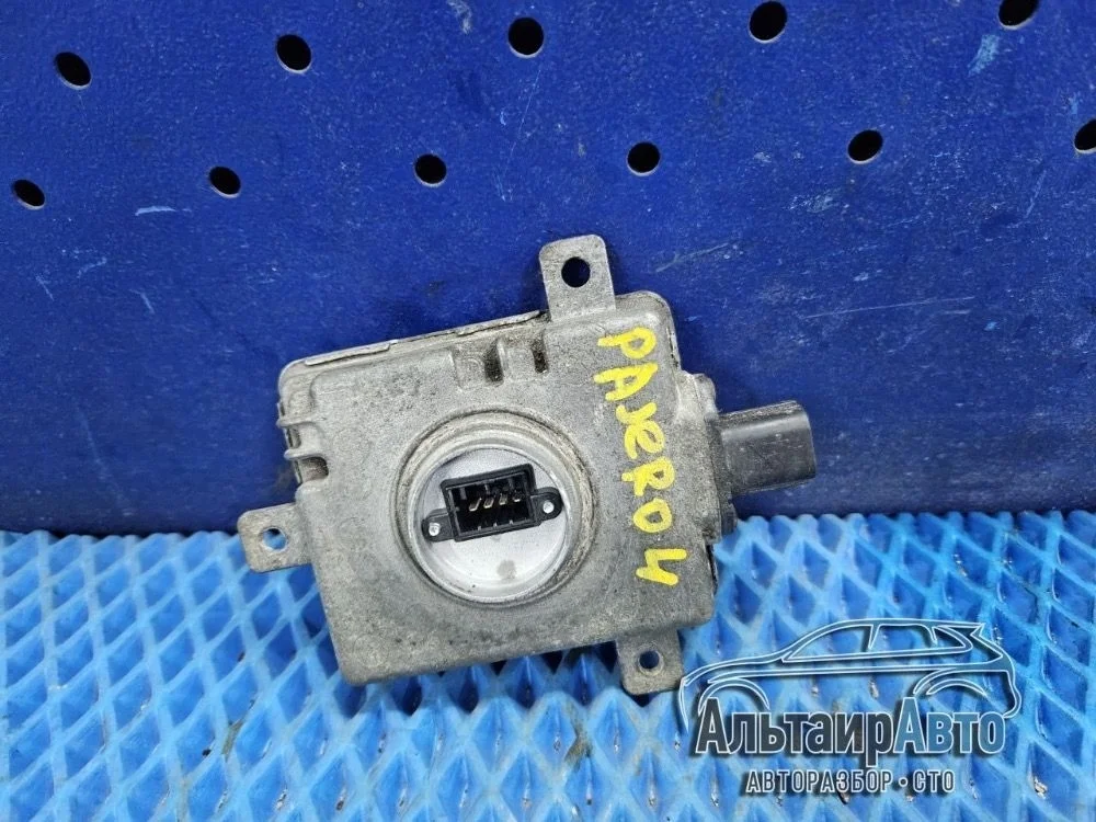 Блок розжига ксенона Mitsubishi Pajero IV (2006—2011) Mitsubishi Pajero IV (2006—2011) V93W V97W V98W 8301C770