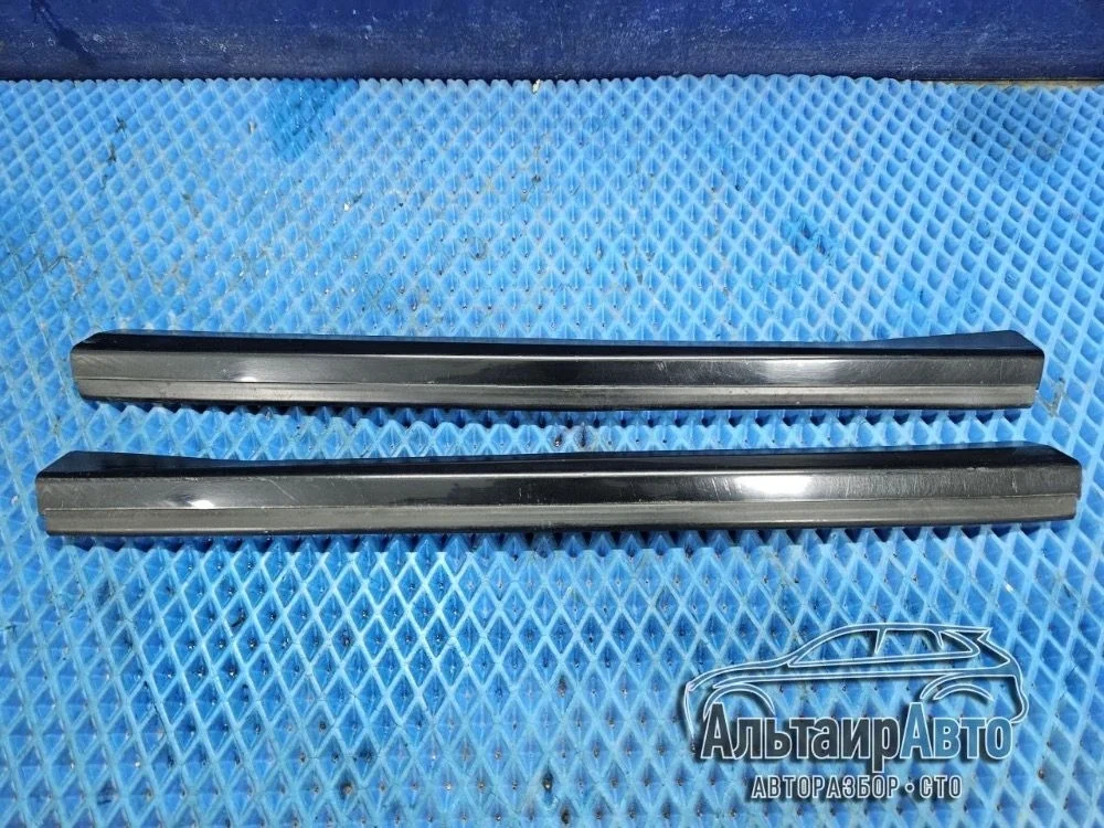 Уплотнитель стекла Mitsubishi Pajero IV (2006—2011) Mitsubishi Pajero IV (2006—2011) V93W V97W V98W 8251A019
