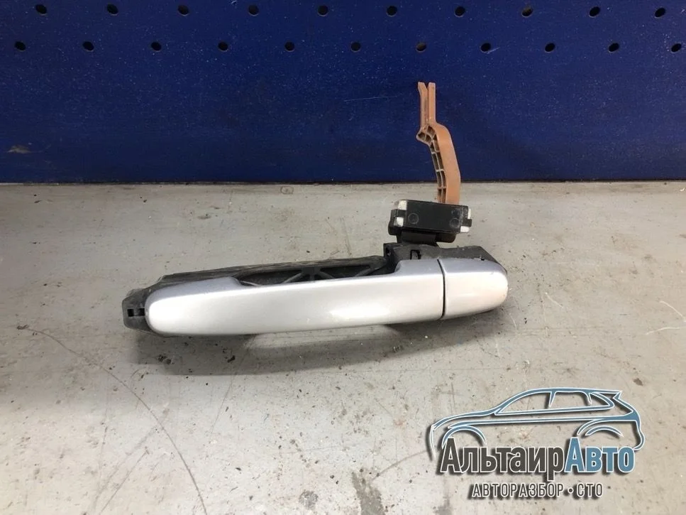 Ручка двери задней наружная левая Toyota Corolla X (2006—2010) Toyota Corolla X (2006—2010)  8515012A30