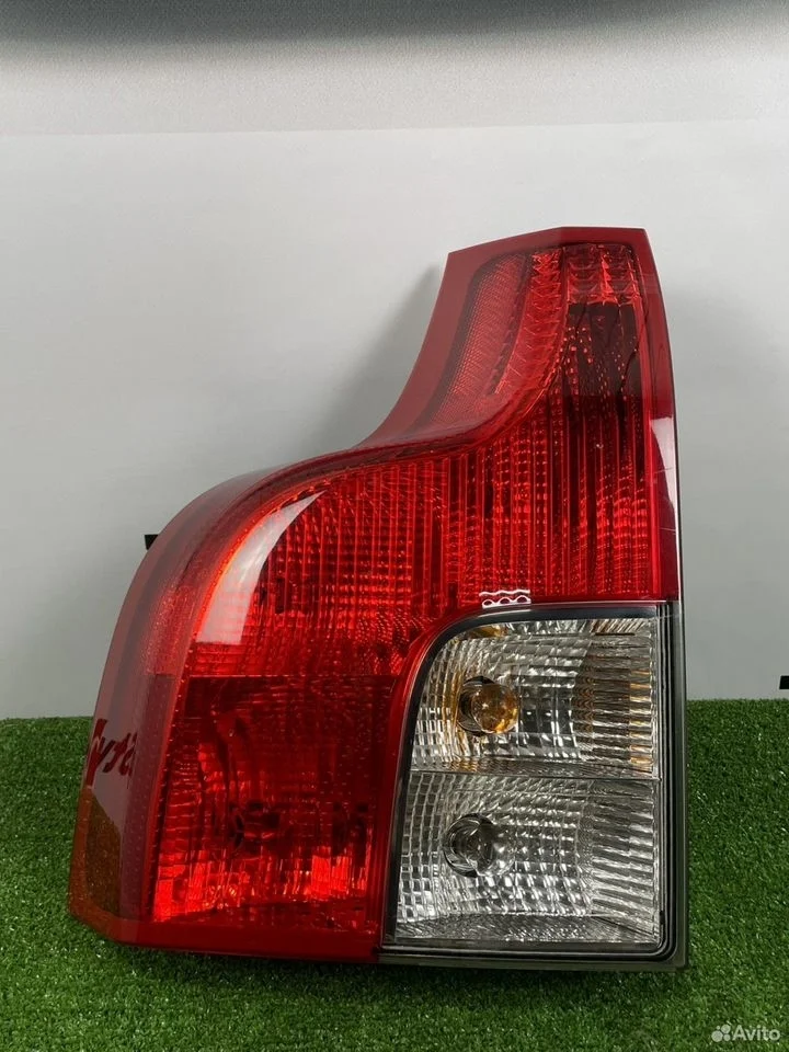 Фонарь задний левый volvo xc90 31213381