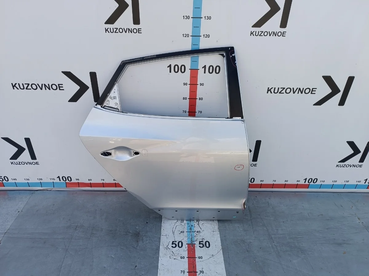 Дверь Hyundai ix35 2012 LM