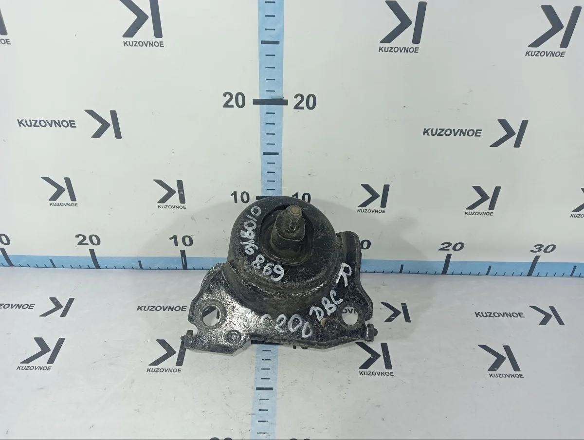 Подушка опора двигателя Toyota Land Cruiser J200