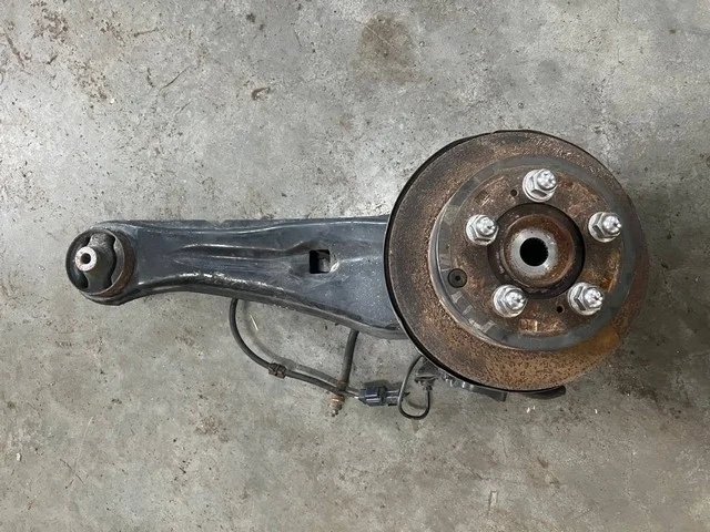 Рычаг подвески задний правый продольный CU5W MITSUBISHI OUTLANDER CU 2003-2007, AIRTREK CU 2001-2005