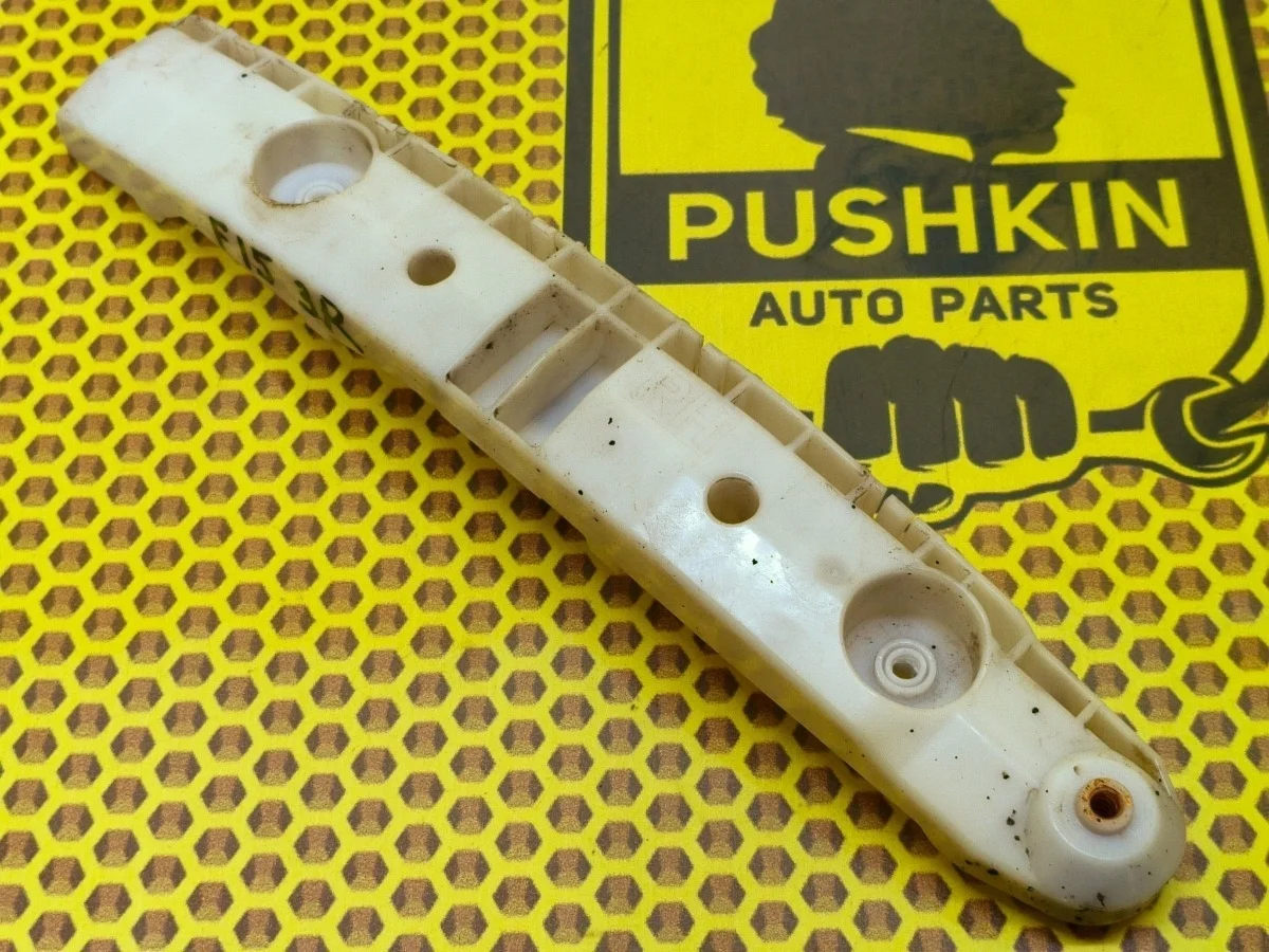 Кронштейн бампера Nissan Juke 2011 F15