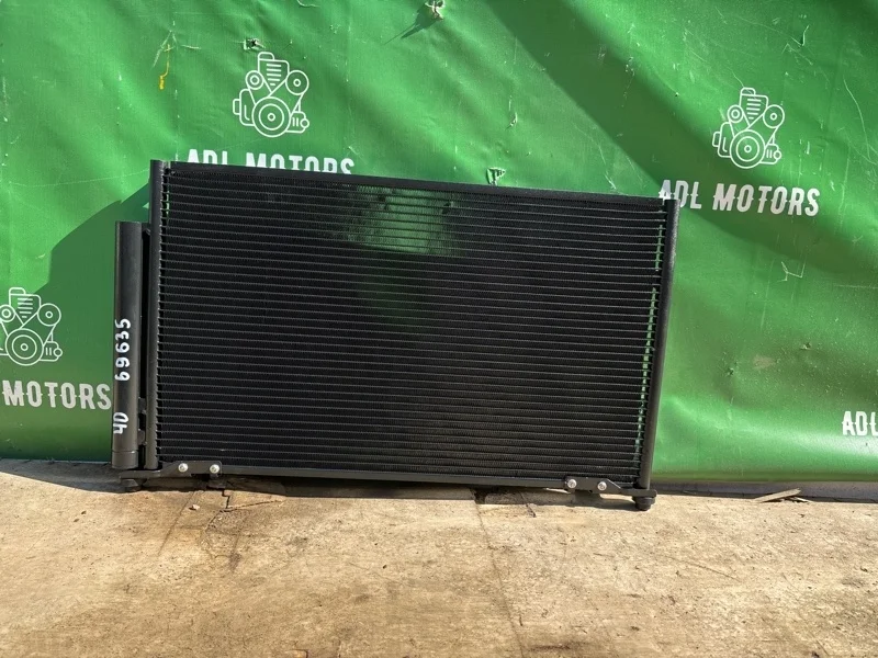 Радиатор кондиционера Honda Civic 8 2006-2011 4D