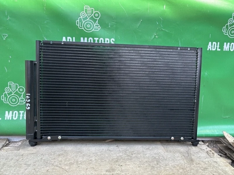 Радиатор кондиционера Honda Civic 8 2006-2011 4D