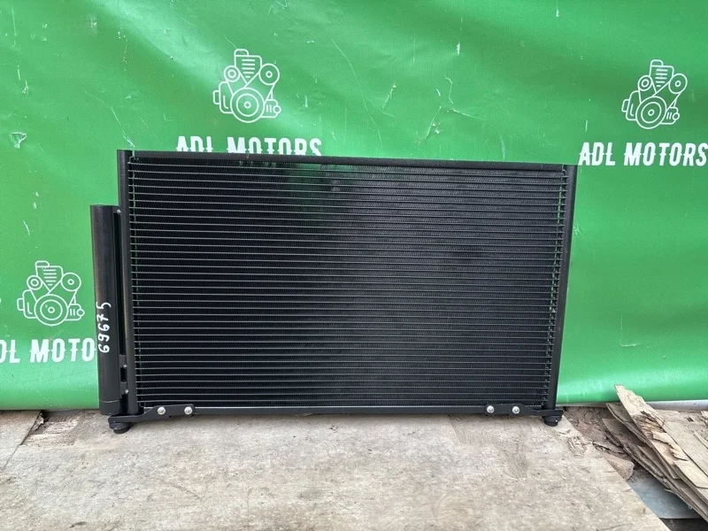 Радиатор кондиционера Honda Civic 8 2006-2011 4D