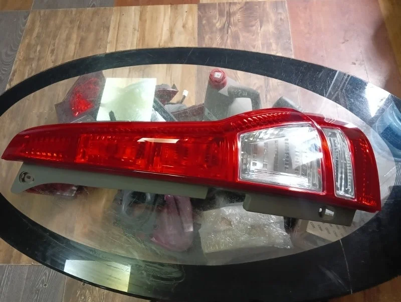 Фонарь Honda CR-V 3 2007-2012