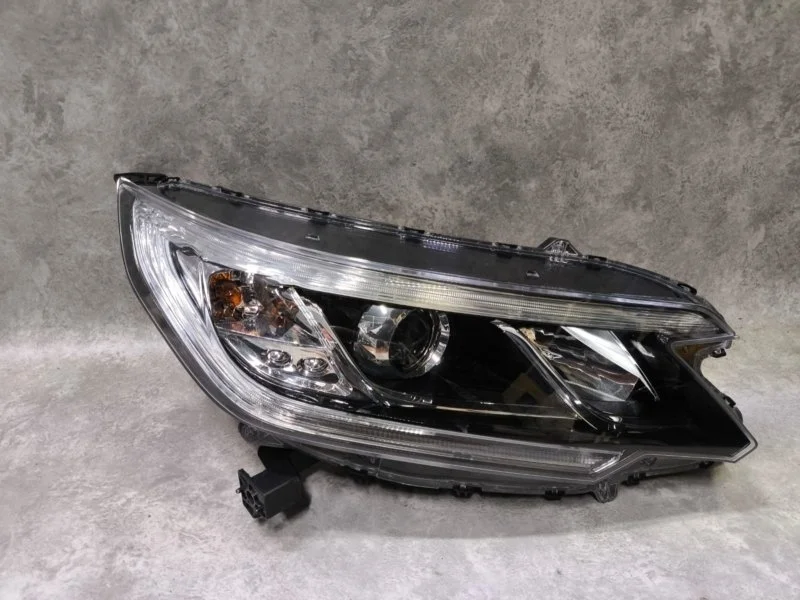 Фара передняя правая Honda Cr-V RM R20A9 2015
