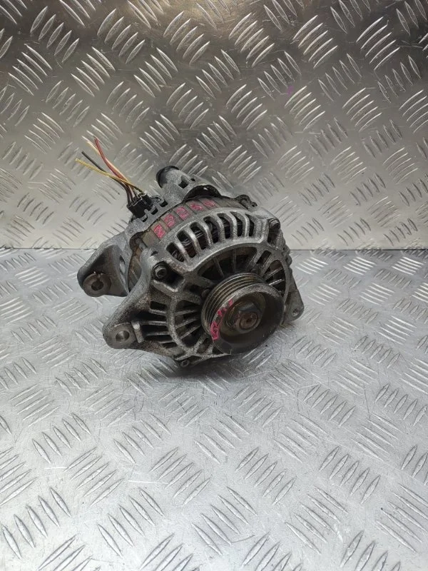 Генератор Mitsubishi Chariot Grandis MD358607 4G64