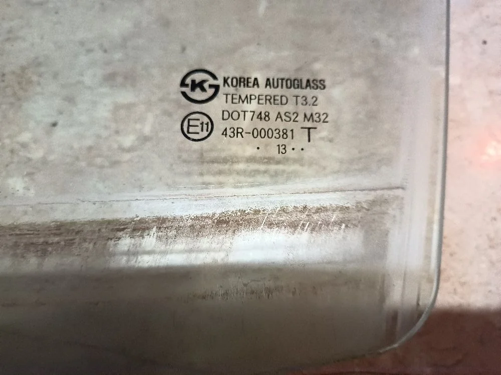 Стекло левое Hyundai Solaris I (2010—2014) 824110U010