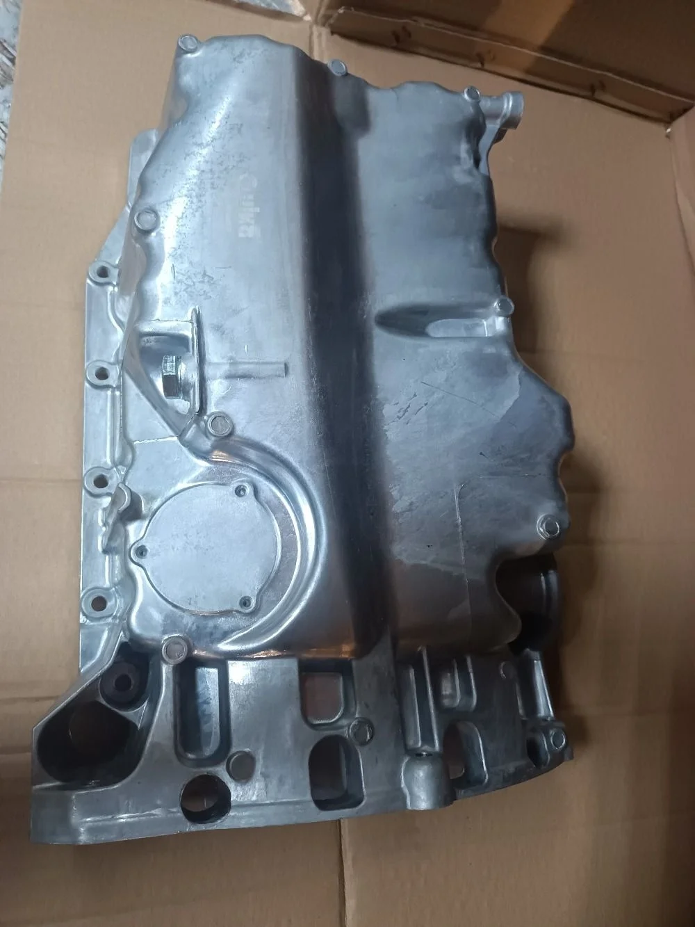 Поддон двигателя Skoda Rapid I (2012—2017) 04E103600E