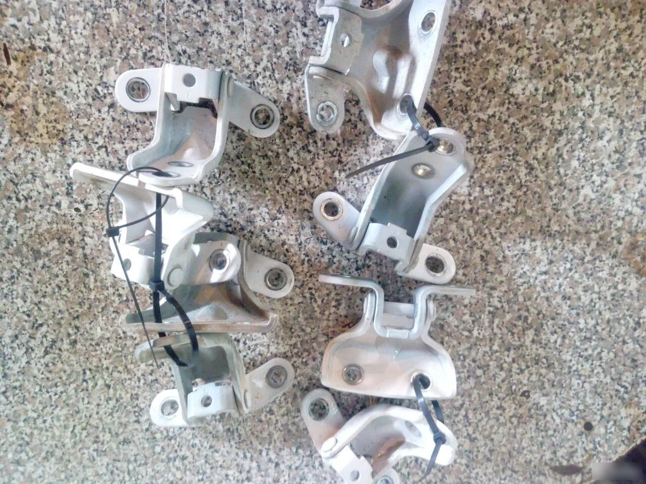 Петли дверные Hyundai i40 I (2011—2015) 793202H000