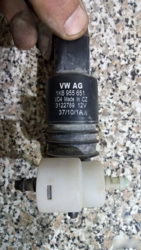 Насос омывателя 1k6955651 Volkswagen Tiguan I (2007—2011)