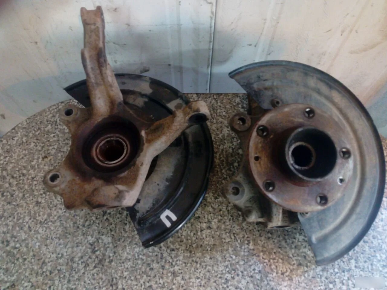 Кулак поворотный Renault Duster I рестайлинг (2015—2021) 8200881824