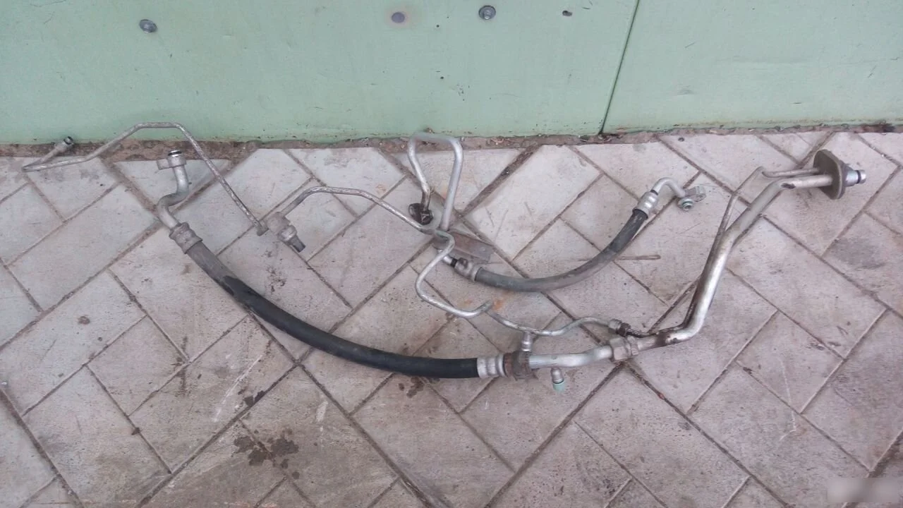 Трубка кондиционера Honda Civic VIII (2005—2009) 80321-SNA-A01
