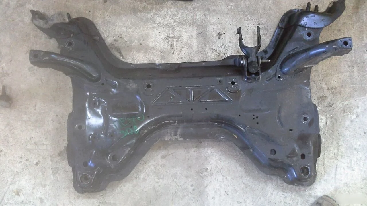 Подрамник балка передн Peugeot 308 I (2007—2011)