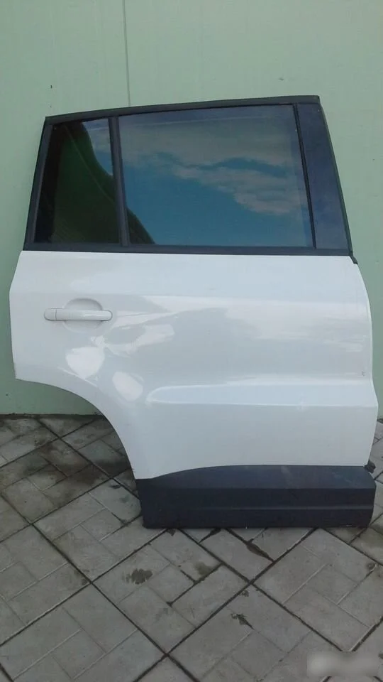 Дверь задняя Volkswagen Tiguan I рестайлинг (2011—2019) 5N0833056A