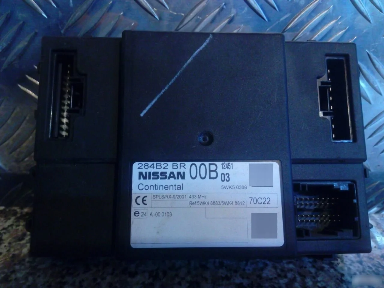 Блок комфорта Nissan Qashqai+2 I рестайлинг (2010—2013) 284B2BR00B